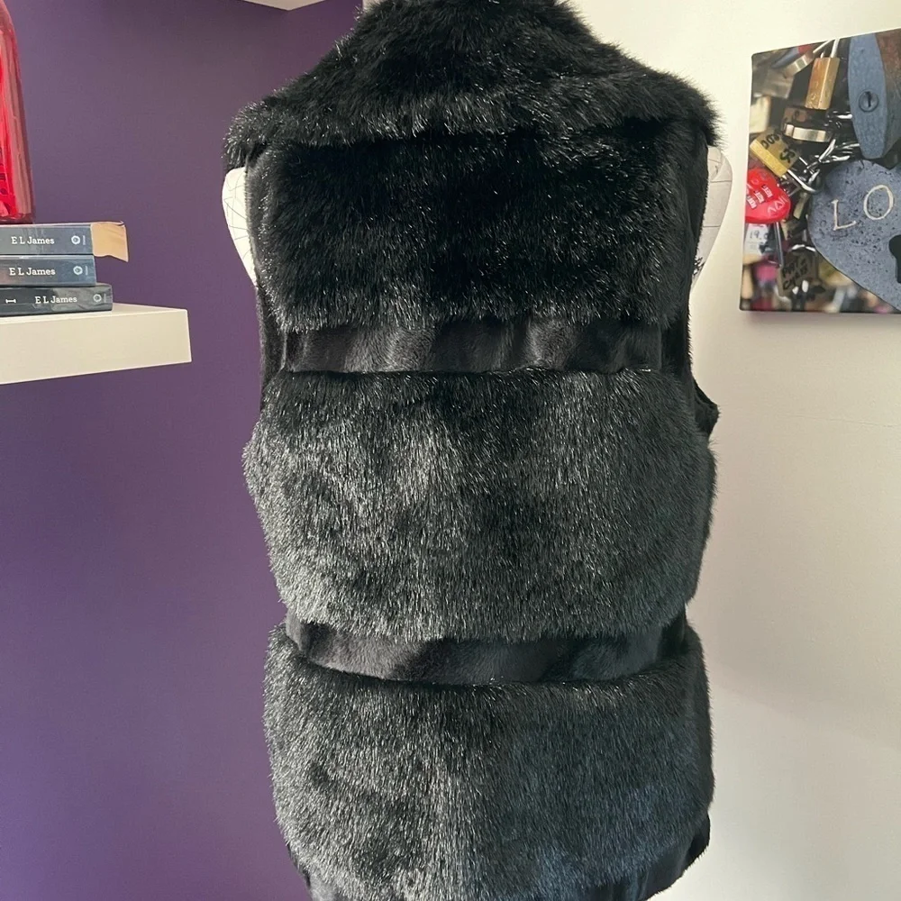 RLZ Faux Fur Vest - Picture 9 of 12